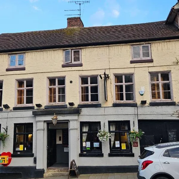 Kings Arms pub，位于Cleobury Mortimer的酒店