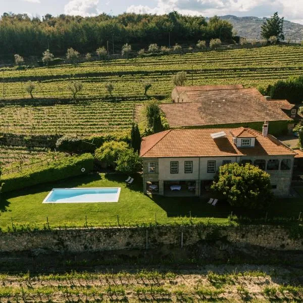 Quinta da Portela - Casa Visconde Arneiros - by RowdHouses，位于拉梅戈的酒店