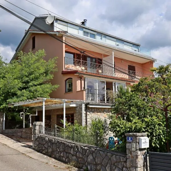 Apartments with parking spaces Icici, Opatija - 14155，位于伊齐齐的酒店