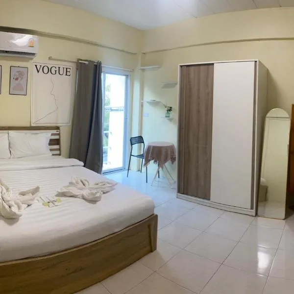 Grand Bangsaen Hotel，位于邦盛的酒店