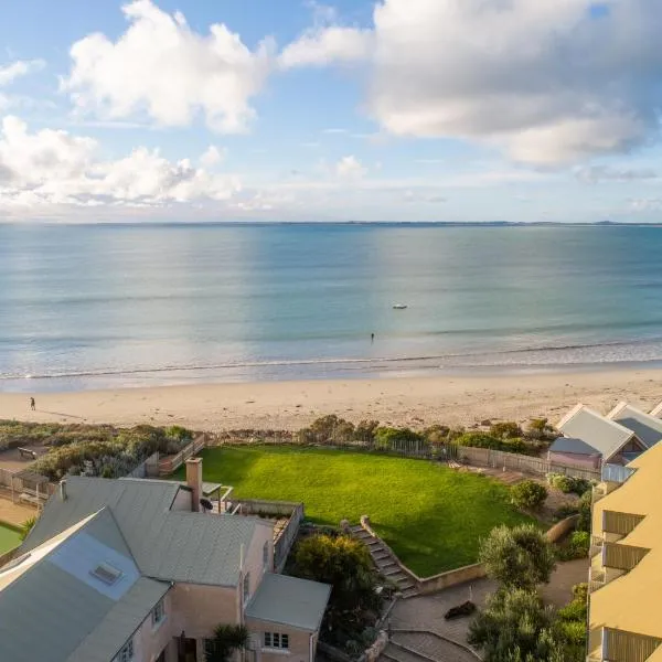 Splash by the Sea - Waterfront Accommodation，位于罗布的酒店