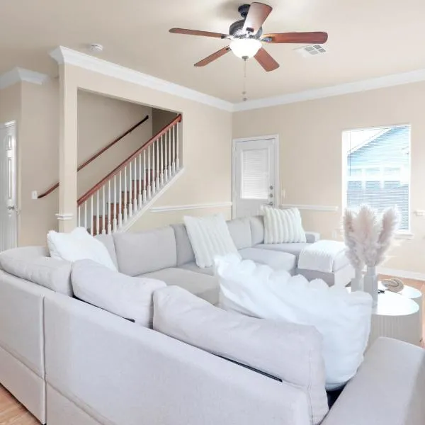 Spacious Home-Queen Suite-Game room-Movie room，位于奥斯汀的酒店
