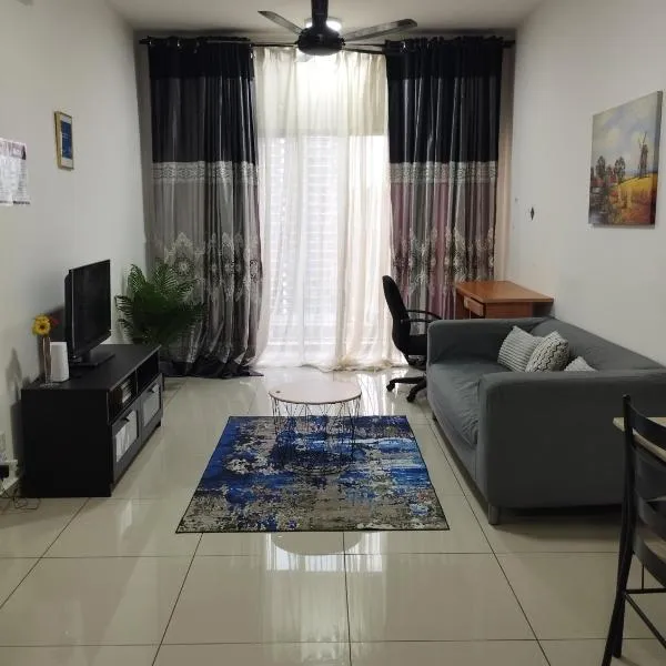 Cozy Luxe Condo in Southville City，位于班吉的酒店