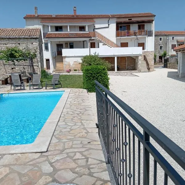 App Isabel，位于泽敏的酒店