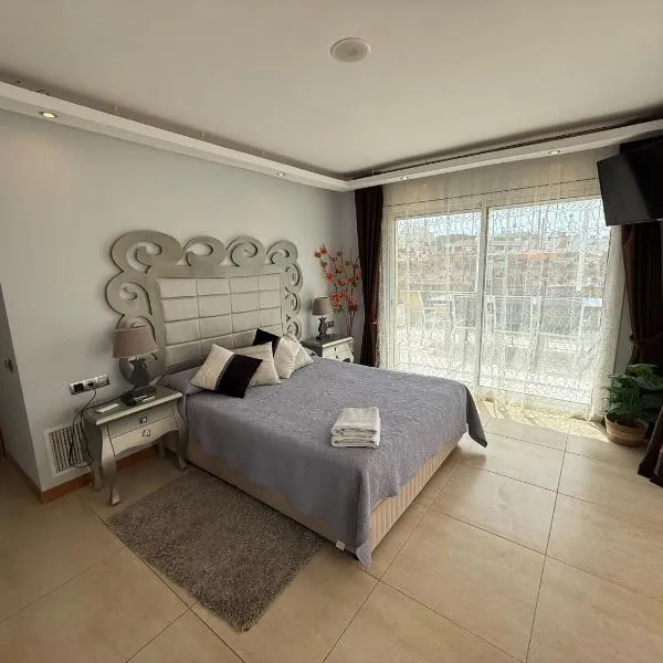 Apartamento Amposta，位于萨洛的酒店