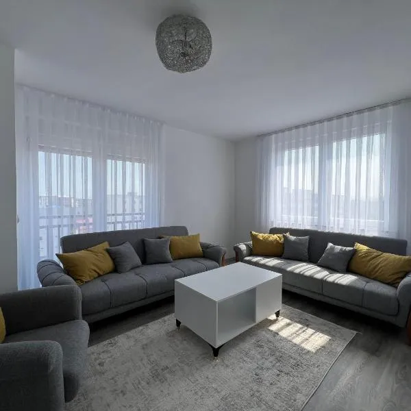 Bright and Comfy，位于Kosovo Polje的酒店