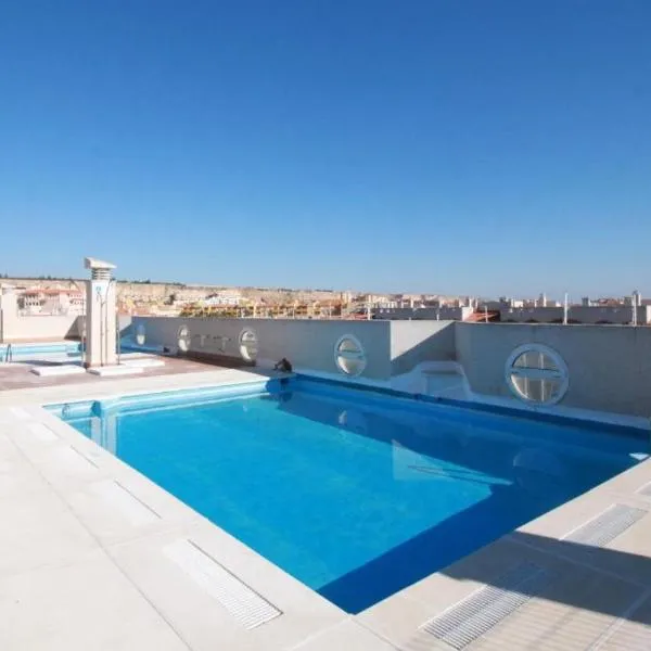 Expoholidays - Galeon 46 Puerto Deportivo，位于厄尔埃基多的酒店