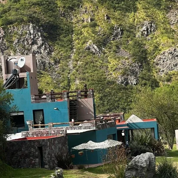 Santuyoc Lodge，位于Volcán的酒店