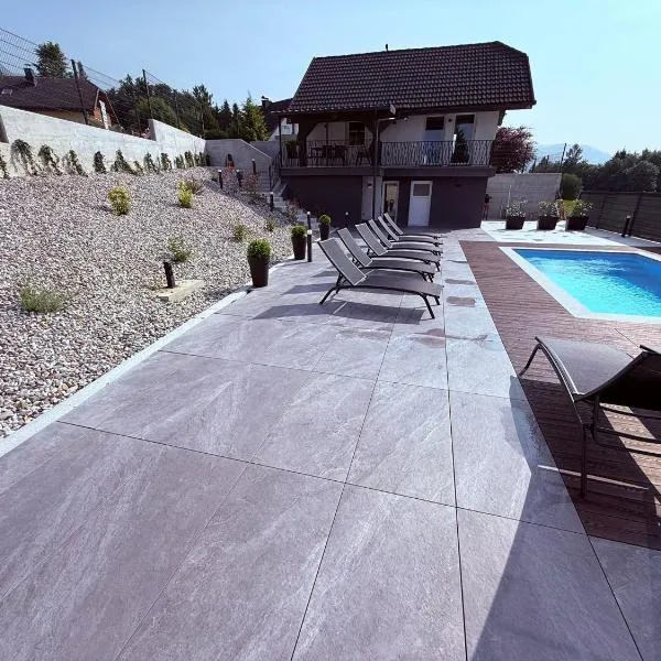 Resort PJagodic，位于Šenturska Gora的酒店