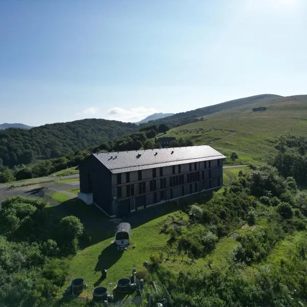 Caldera hébergement et activités d'altitude，位于Saint-Georges的酒店