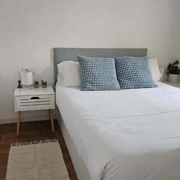 Apartamento en la playa de Empuriabrava，位于艾姆布里亚布拉瓦的酒店