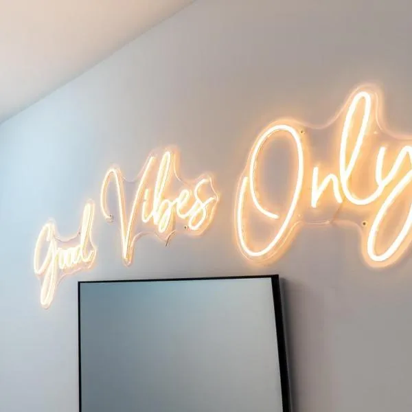 Style & Comfort 3 Rooms 15 min from NYC，位于西纽约的酒店