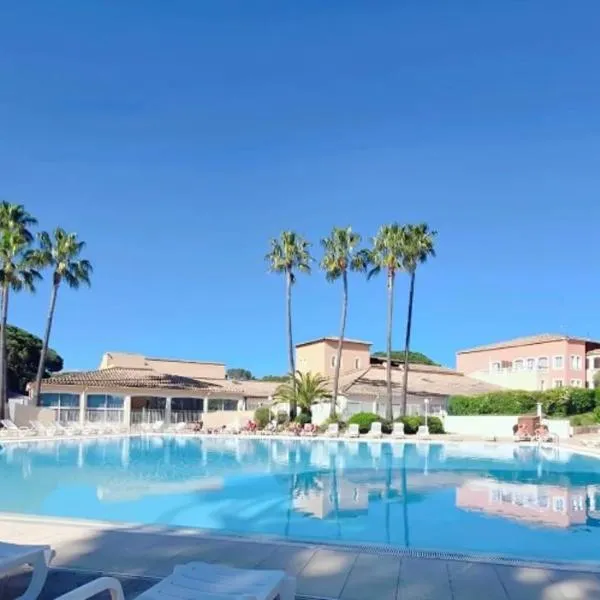 Charmant Appartement climatisé - Wifi，位于圣拉斐尔的酒店