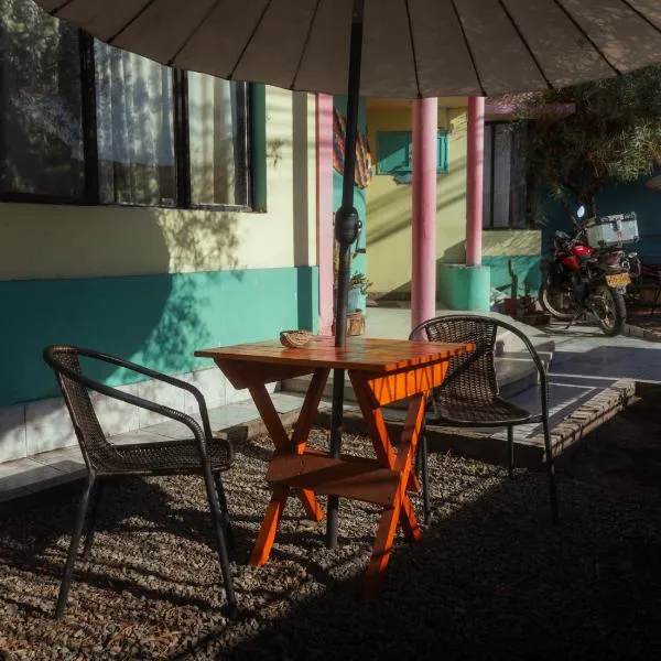Hostel Posada de Gallo，位于阿里卡的酒店