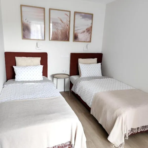 AiRi Studio in Melnragė Beach Self check-in Free parking，位于梅尔尼拉杰的酒店