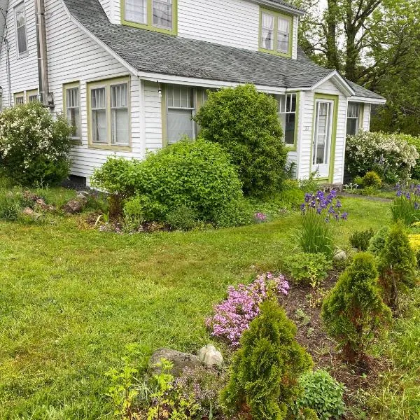 Studio 181 Bed & Breakfast，位于Port Clyde的酒店