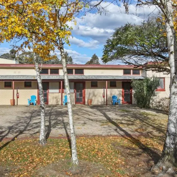 Colonial Bank Motel，位于Omeo的酒店
