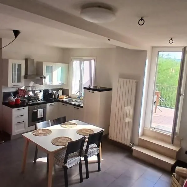 La casetta bianca，位于Fiumata的酒店