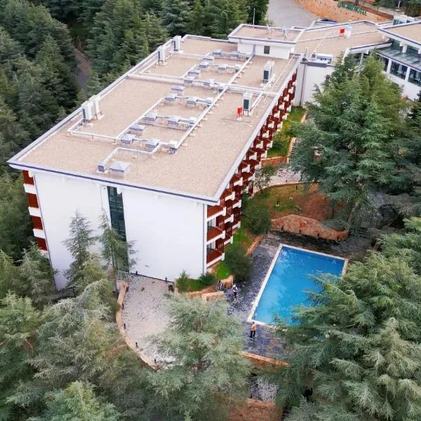 El-Arz Hotel，位于Boghni的酒店