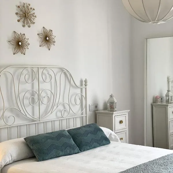 VUT LOS CONDES Garaje privado，位于萨莫拉的酒店