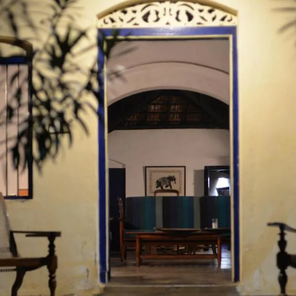 15LMD Villa in Front of the Lagoon，位于拜蒂克洛的酒店