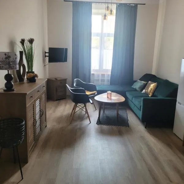 Apartamenty MILANHOUSE，位于戈乌达普的酒店
