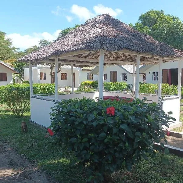 Hôtel-bungalows La Pirogue，位于桑巴瓦的酒店