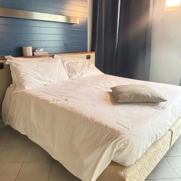 Albavillage Hotel Wellness & Camping，位于阿尔巴的酒店