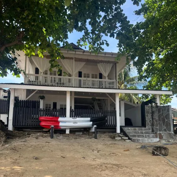 The White House on Bunaken Island，位于布纳肯的酒店