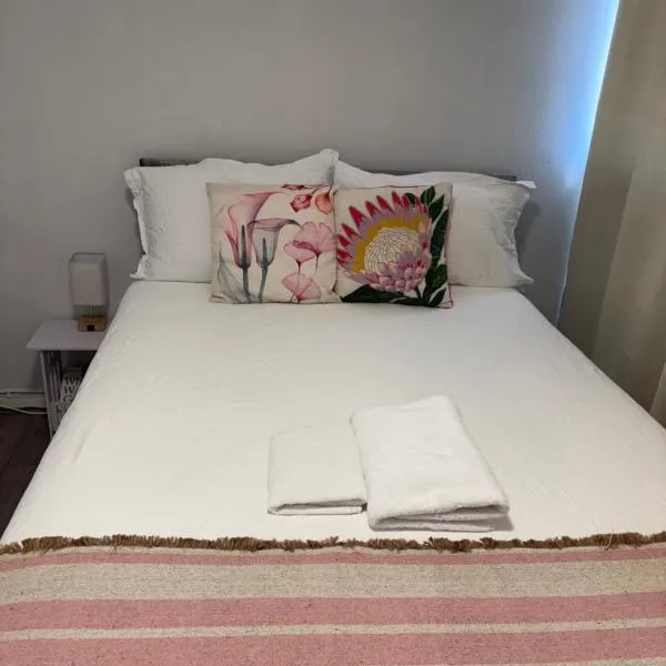 Private room in North London En-suite，位于伦敦的酒店