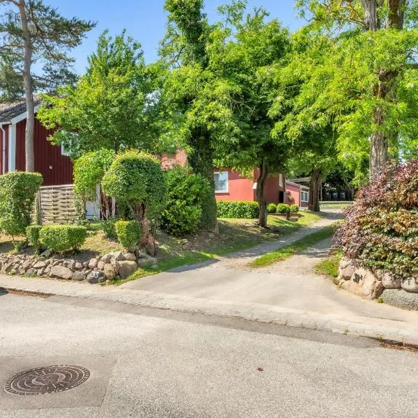 Cosy-Living Bed and Kicthen - close to beach and fjord，位于罗斯基勒的酒店