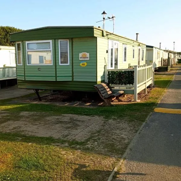 PD Wonderwall Caravan, Direct beach access & Beds made on arrival & GCH，位于英戈尔德梅尔斯的酒店