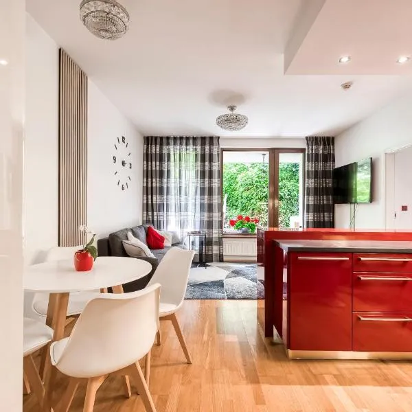 Apartment with garden in Prague 6，位于布拉格的酒店