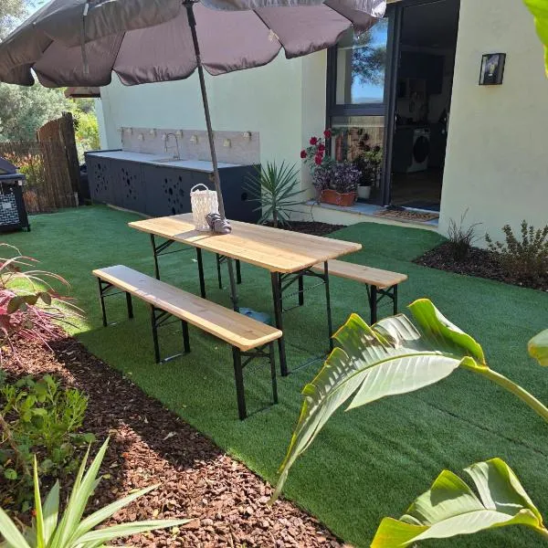 Casa de ferias escapadas casa amorosa Tranquilidade e natureza 2 quartos 6 pessoas，位于楼尔的酒店