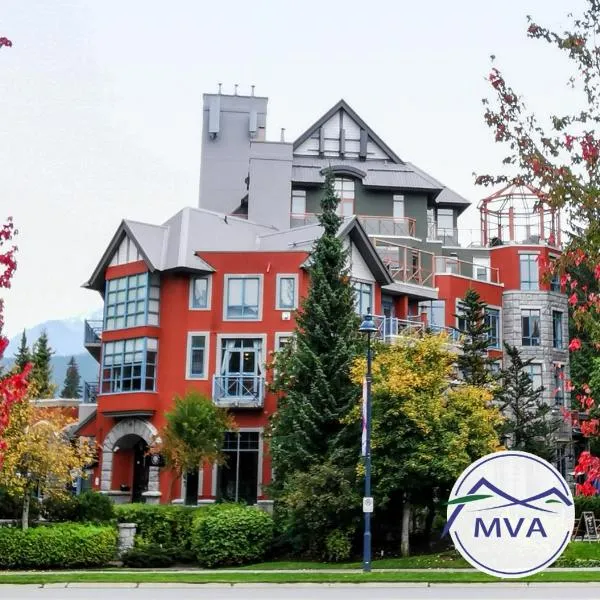 Alpenglow Lodge by MVA，位于惠斯勒的酒店