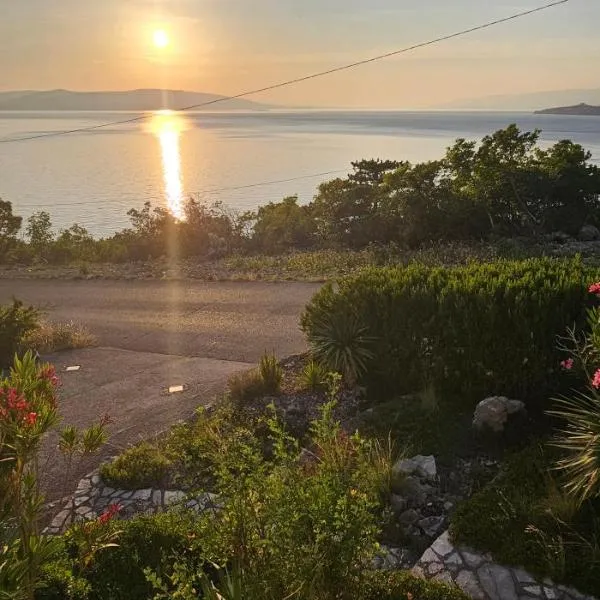 Villa Helios，位于斯维蒂尤拉伊的酒店