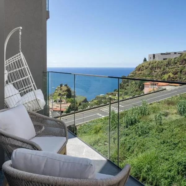 Calheta Hills I by An Island Apart，位于卡列塔的酒店