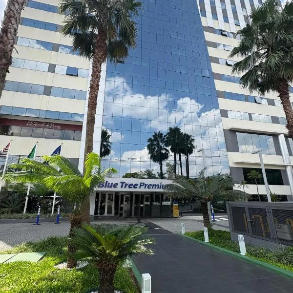 阿尔法村蓝树高级酒店，位于巴鲁埃里的酒店