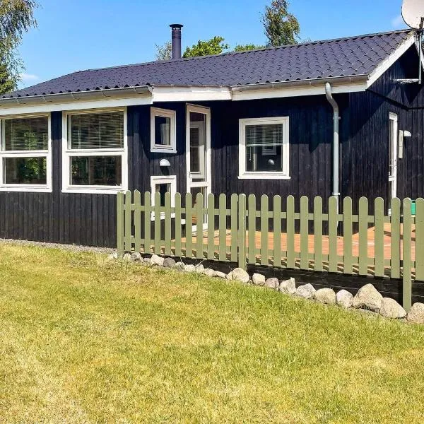 4 person holiday home in Hals，位于海尔斯的酒店