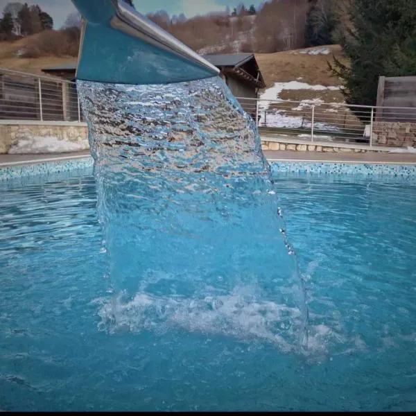 Chalet la Baita SPA e Wellness，位于Ronzo Chienis的酒店