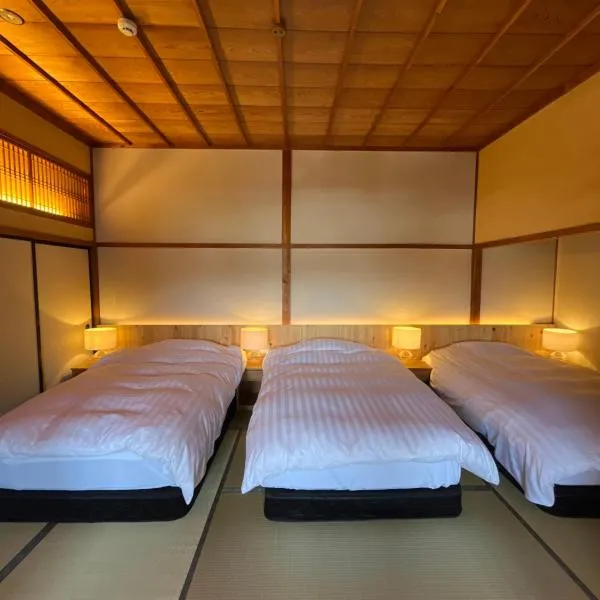 古民家ラグジュアリーホテル 金井西洋館，位于佐渡市的酒店