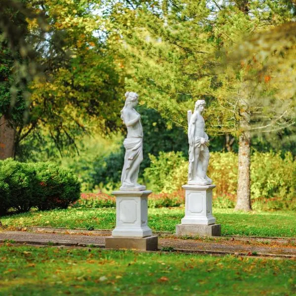 Apple Manor & Garden Complex，位于Silajāni的酒店