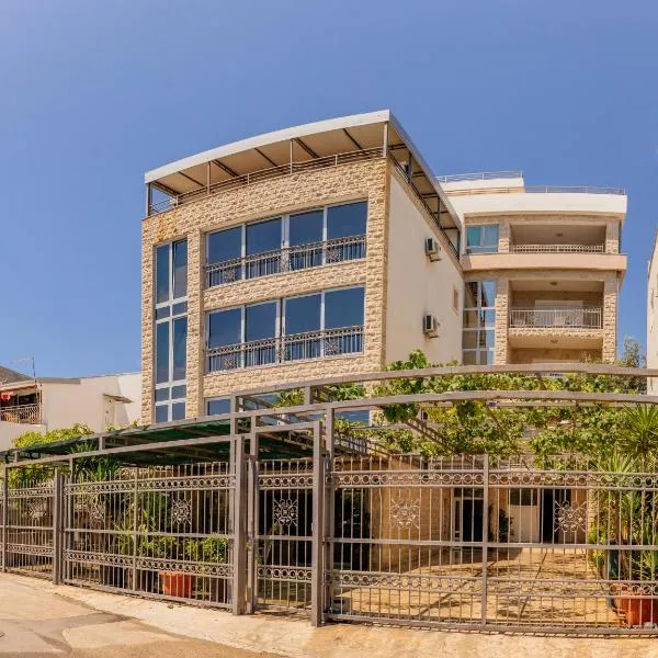 Apartmani V I S，位于苏沙尼的酒店