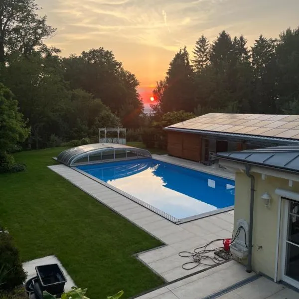 Ein Appartement und ein Komfortzimmer in Malsch, zwischen Karlsruhe, Rastatt und Baden-Baden，位于Malsch的酒店