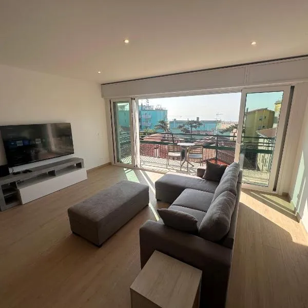 Mareblu 45 - Seaview Luxury Apartment，位于卡奥莱的酒店