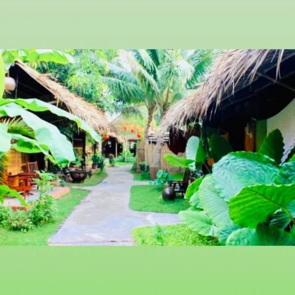 Under The Coconut Tree Hoi An Homestay，位于会安的酒店