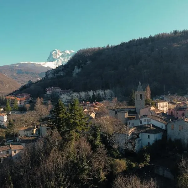 Fanesia coliving，位于Fano Adriano的酒店