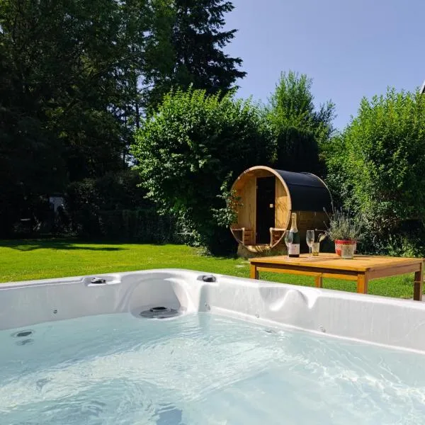 Africando - Spa & Sauna，位于Rhisnes的酒店