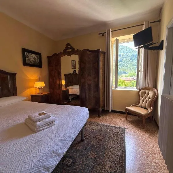 Albergo Dellangelo，位于Pieve di Teco的酒店