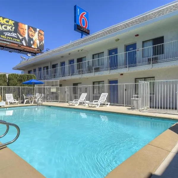 Motel 6 Las Vegas, NV – I-15 Stadium，位于拉斯维加斯的酒店